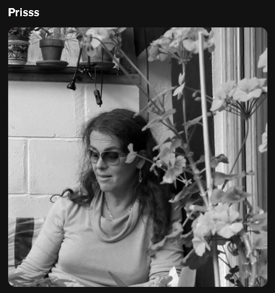 Black and white portrait of Natasha Thoday (Dj Prisss), Brighton-based DJ and audio systems designer